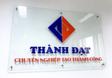 In bảng hiệu công ty tại quận 2